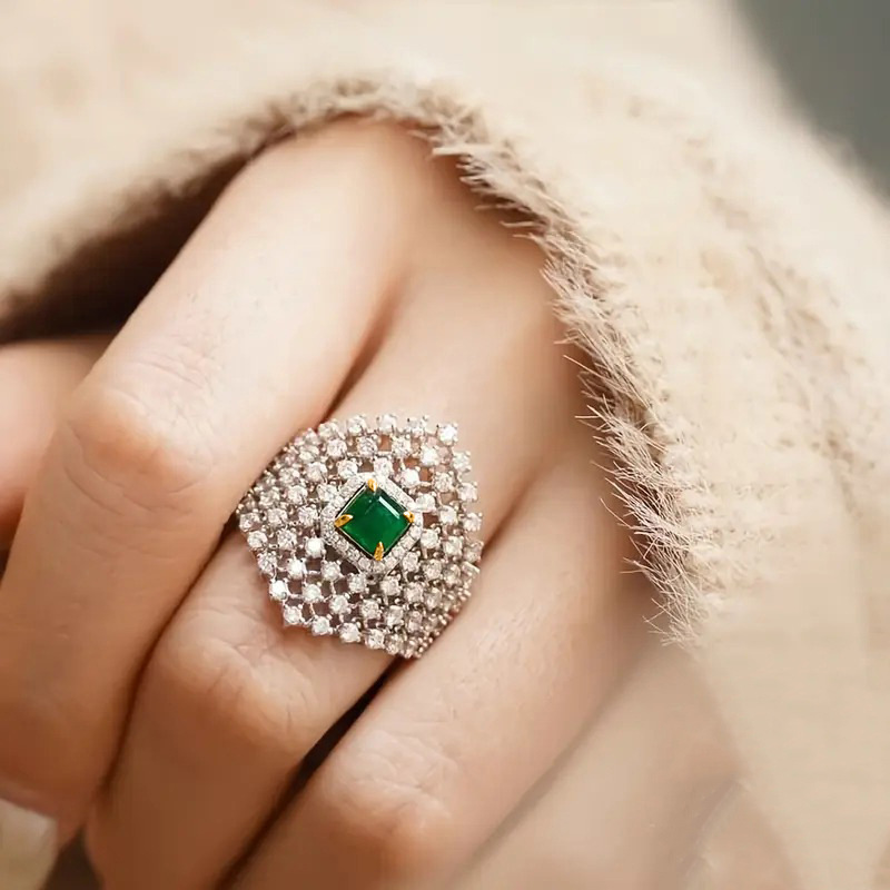 2026 Yeni Küçük Koku Stili, Yü - Luxury Lifestyle Magazine incelemesi ve fiyatı