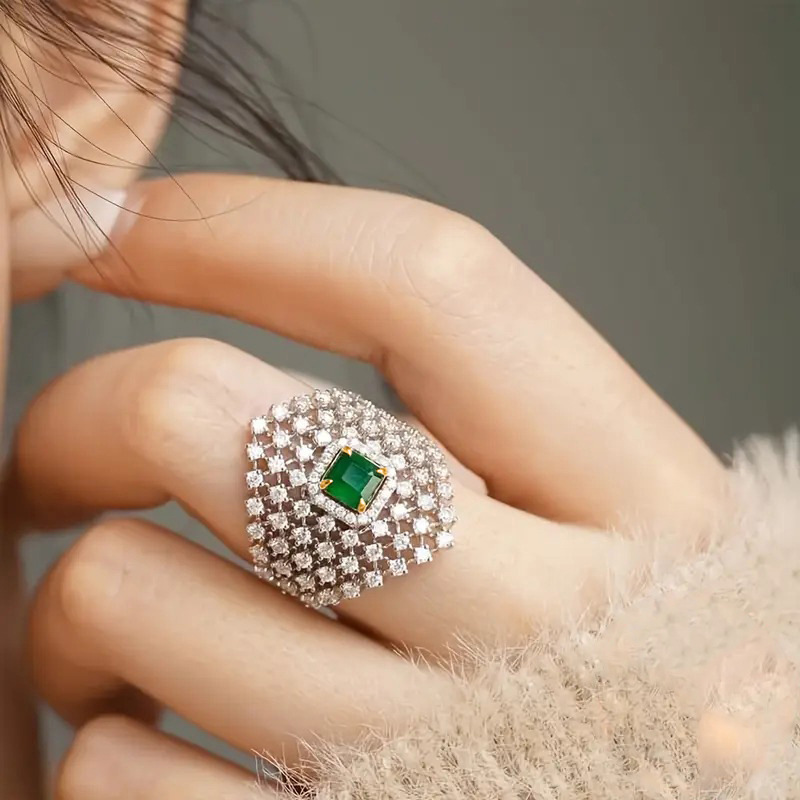 2026 Yeni Küçük Koku Stili, Yü - Luxury Lifestyle Magazine incelemesi ve fiyatı